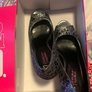 Princess Vera wang heels! Size 8.5, never worn!